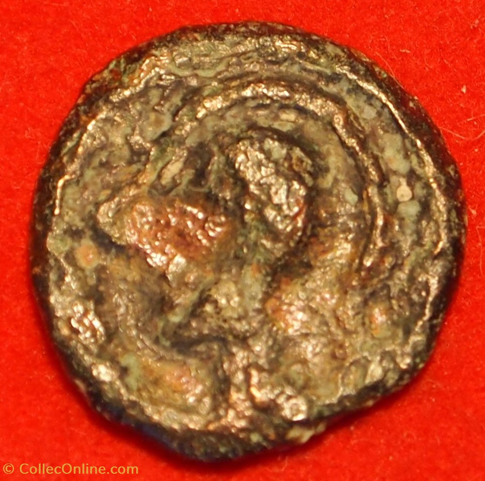 Senones - Potin à la tête casquée et à la rosace monnaies antiques celtes senones potin a la tete casquee et a la rosace