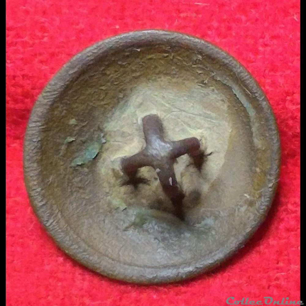 vetement et accessoire bouton militaire 99 eme infanterie de ligne 1844 1871