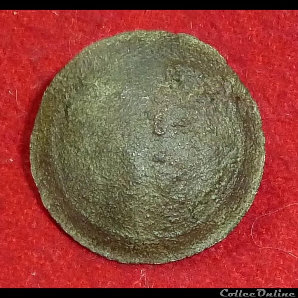 vetements et accessoires boutons militaires 35 eme infanterie de ligne 1844 1871