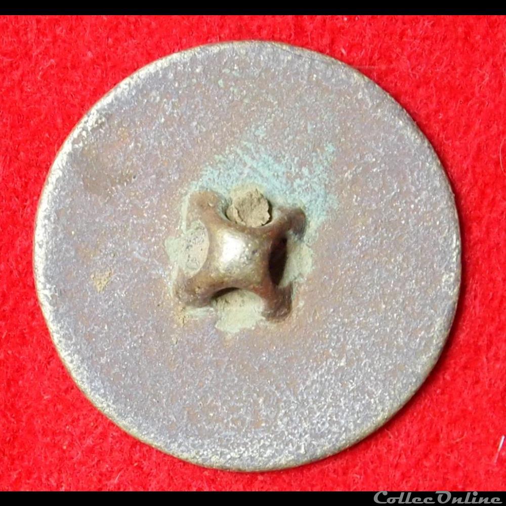 vetements et accessoires boutons militaires 46 eme infanterie de ligne 1803 1814