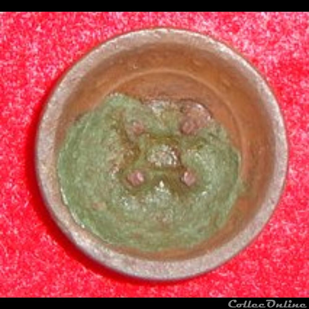 vetements et accessoires boutons militaires 84 eme infanterie de ligne 1844 1871