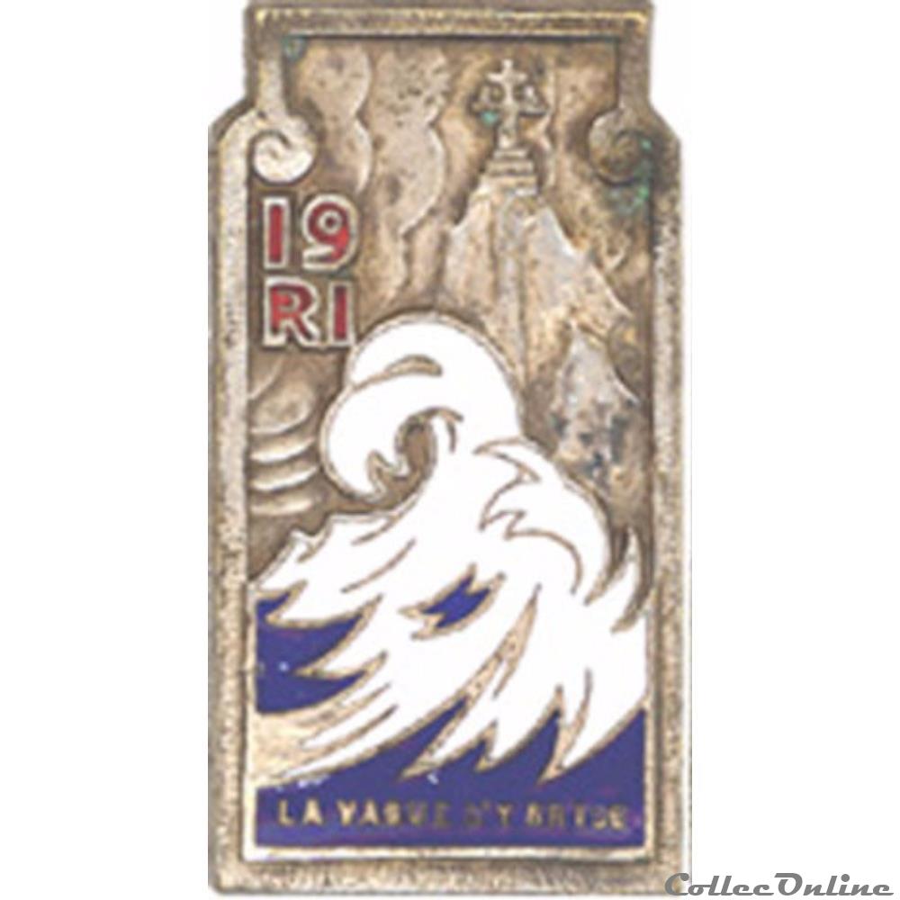 militarium medaille insigne 19 regiment infanterie