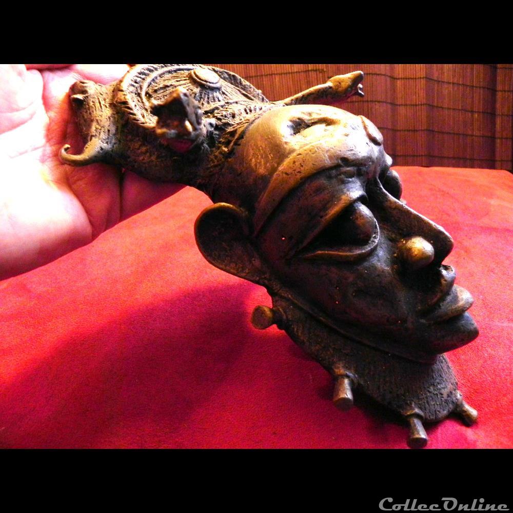 art antiquite africain masque bamoun bronze mangoustes et serpents