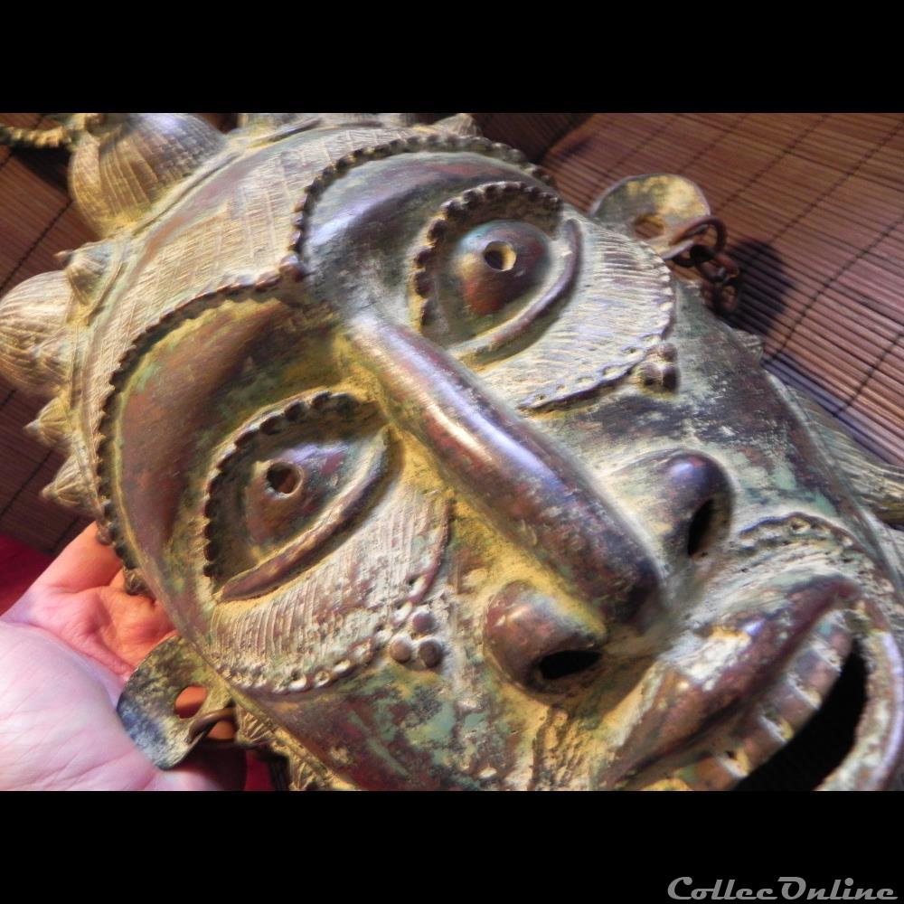 art antiquite africain masque bamoun bronze