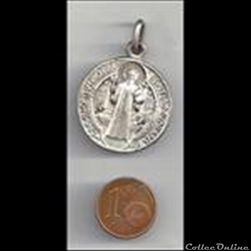 médaille de Saint Benoit 2 religieuse mandat territoriaux medaille de saint benoit