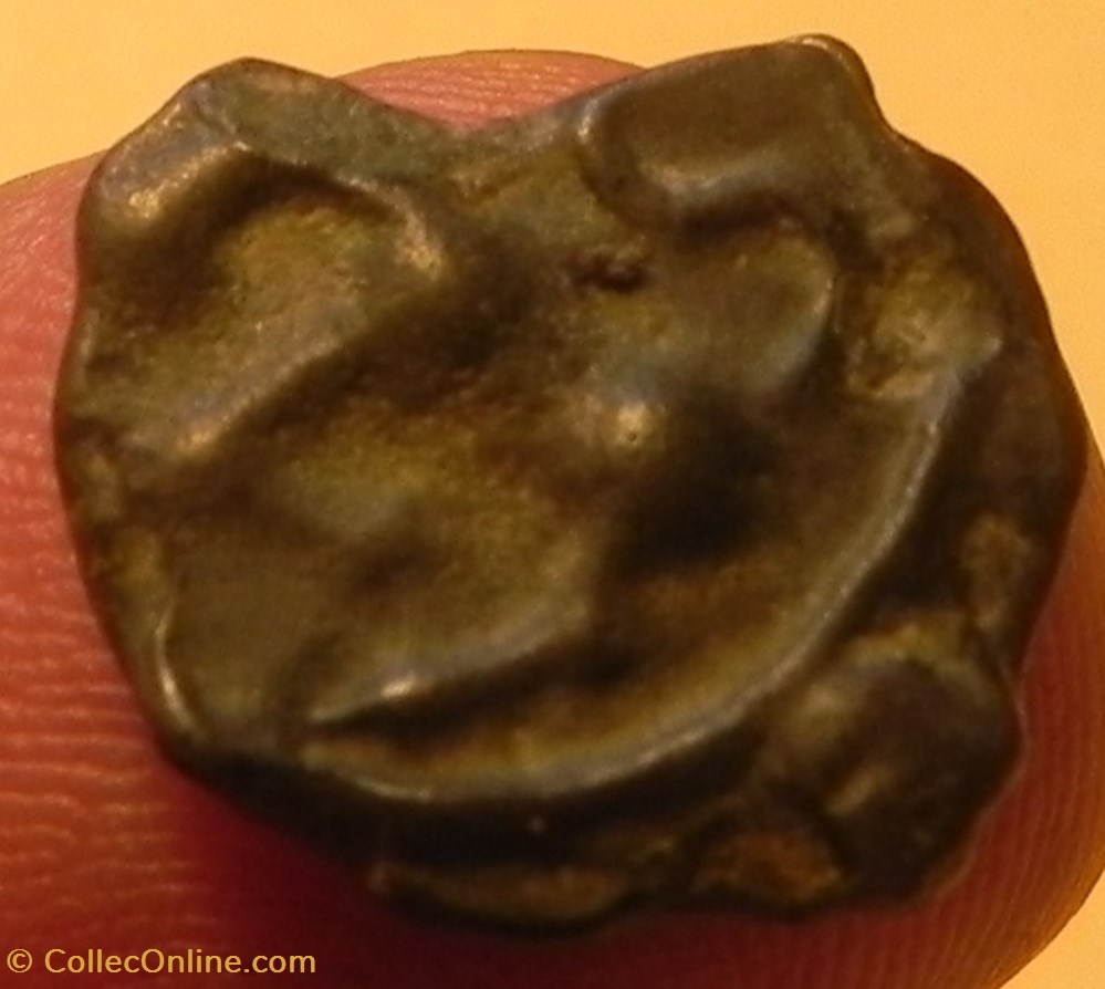 monnaies antiques celtes potin turons a la tete diabolique monnaie inspiration lunaire