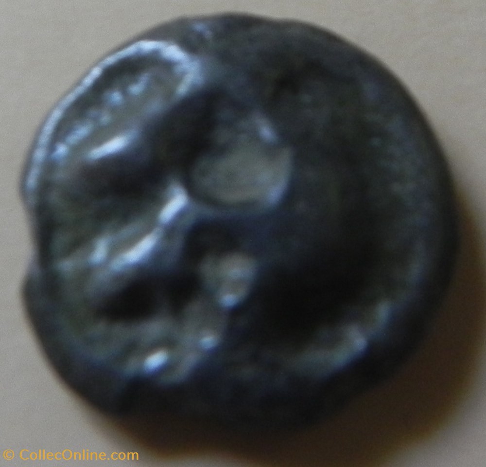 monnaies antiques celtes potin turons a la tete diabolique monnaie inspiration lunaire