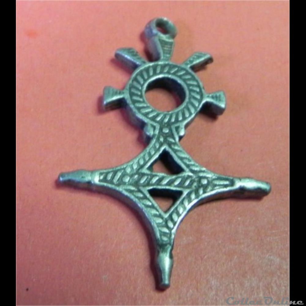 croix de Tahoua croix Nigérienne 2 monnaie primitive afrique croix de tahoua croix nigerienne
