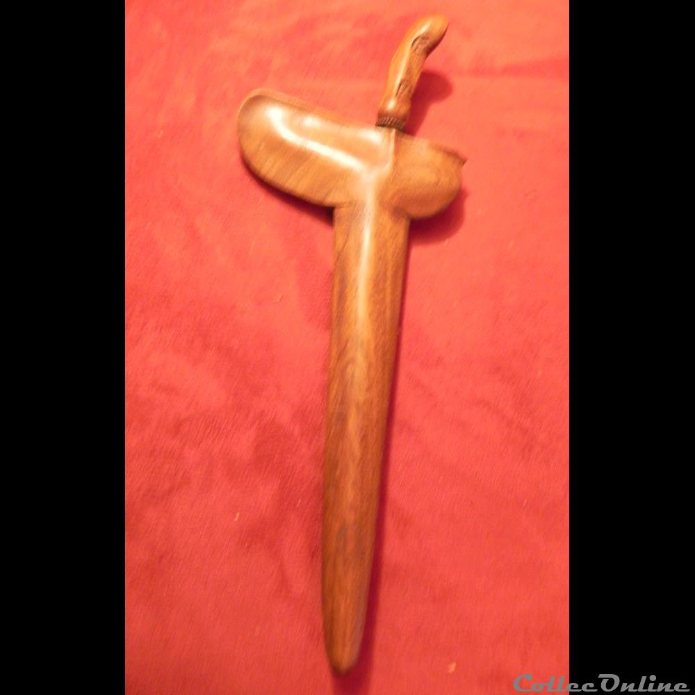 ancien couteau kriss damassé 4 militarium arme blanch mandat territoriaux ancien couteau kriss damasse