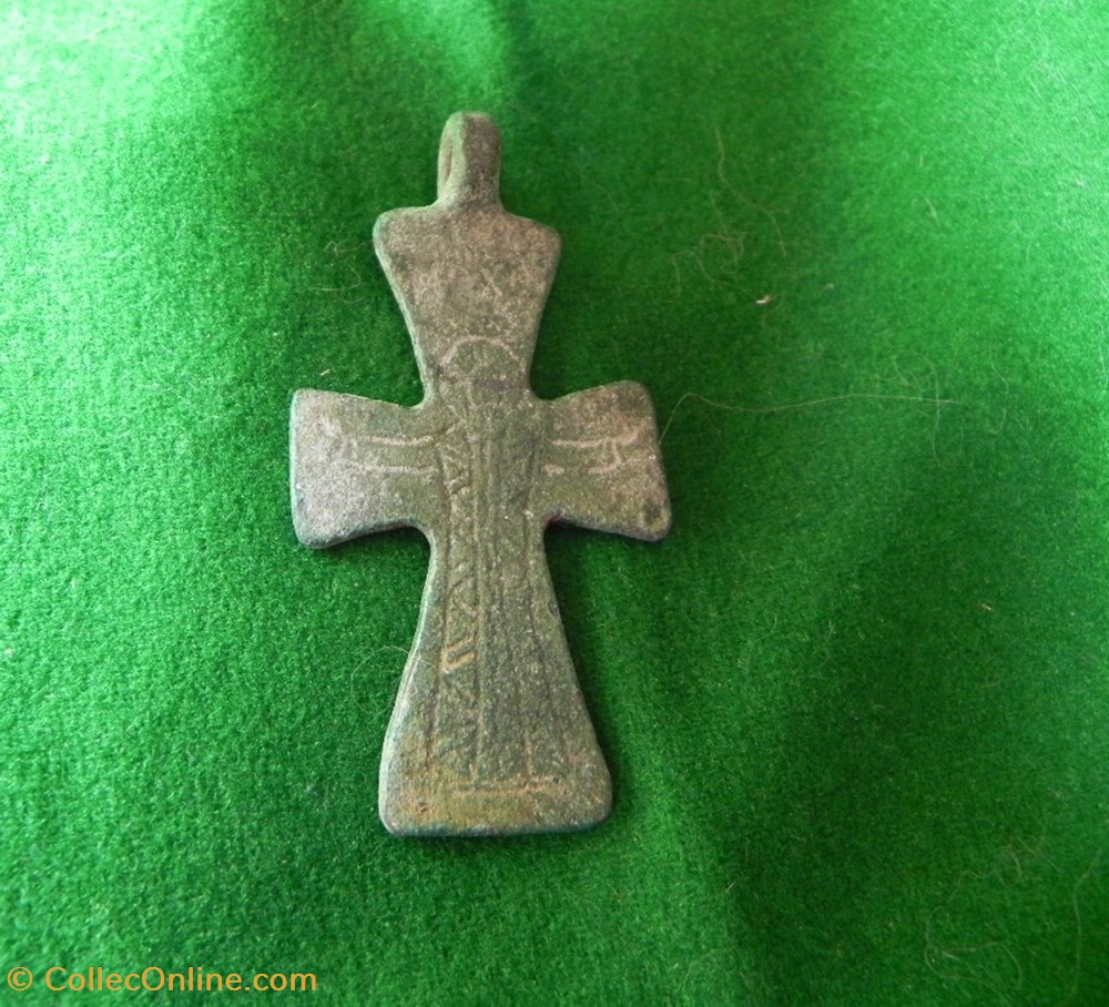 croix provenant du champs de bataille de Nicopolis 3 art antiquite europe croix provenant du champs de bataille de nicopolis