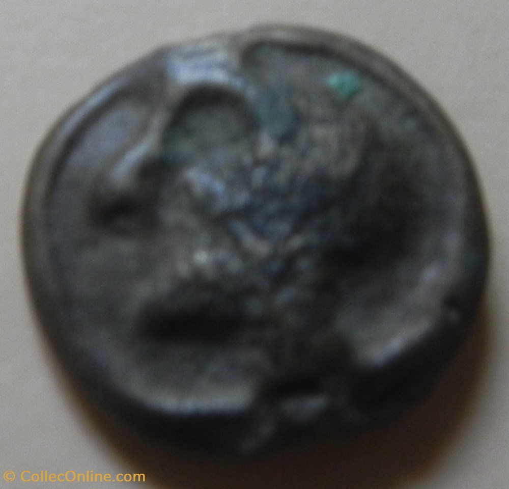 monnaies antiques celtes potin turons a la tete diabolique monnaie inspiration lunaire