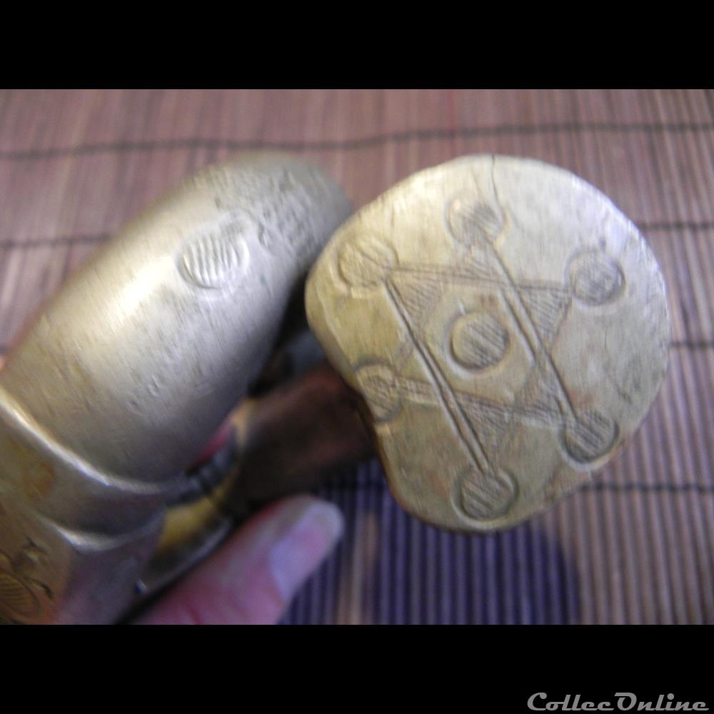 manille-monnaie à système ou articulée MAROC ? 2 primitive romaine manille monnaie a systeme ou articulee maroc