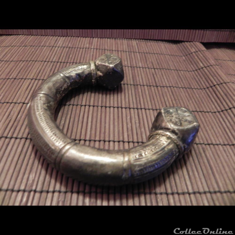 primitive afrique bracelet manille monnaie en argent