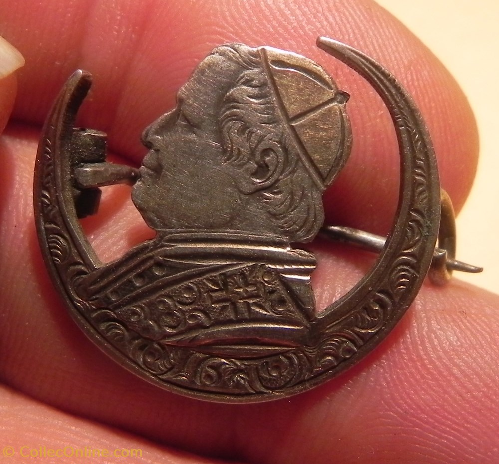 monnaie Vatican 1 lira 1866 broche argent du pape Pie IX 2 monnaies monnaie vatican 1 lira 1866 broche argent du pape pie ix