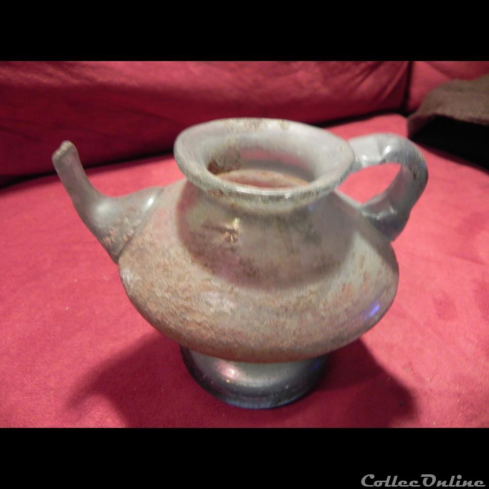 art antiquite archeologie europe vase verre bleu irise
