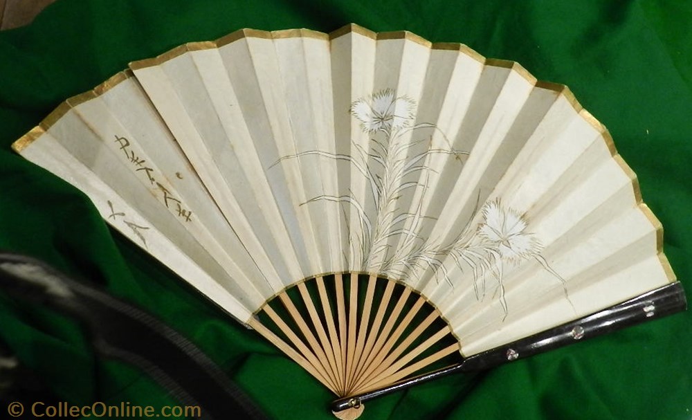 vetement accessoire eventail bois laque bambou japon oiseau pivoine illet et calligraphie