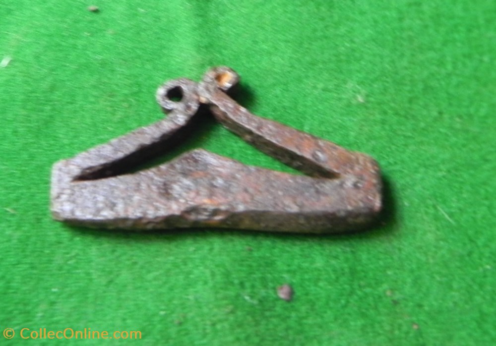 briquet trouvé sur le champ de bataille de Nicopolis. 1396. art antiquite europe briquet trouve sur le champ de bataille de nicopolis 1396