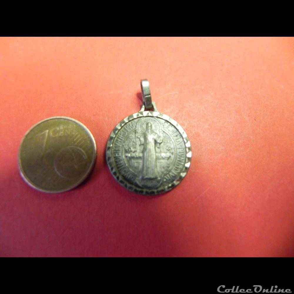 médaille de saint benoit religieuse mandat territoriaux medaille de saint benoit