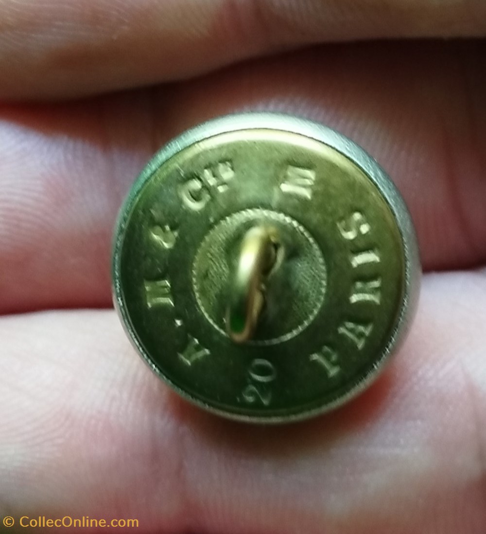 bouton militaire à la grenade et cor de chasse vetements accessoires boutons militaires bouton militaire a la grenade et cor de chasse