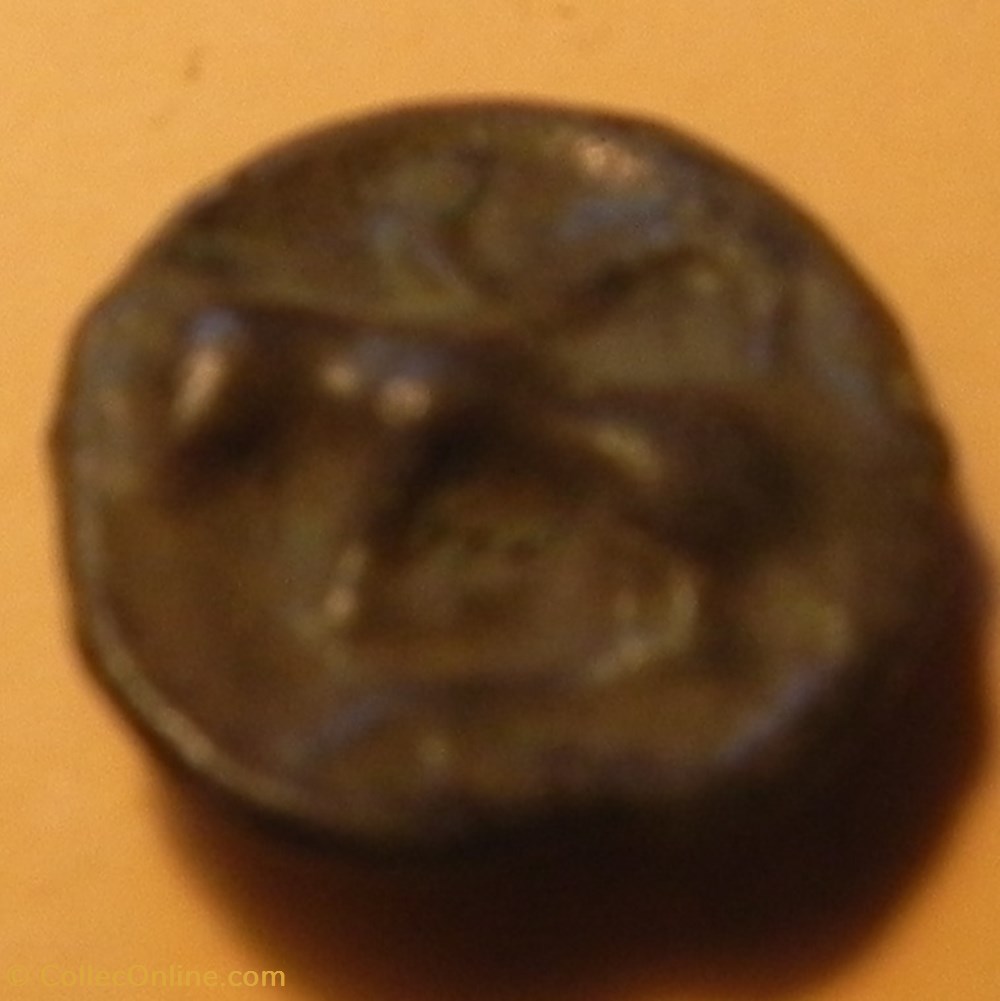 monnaies antiques celtes potin turons a la tete diabolique monnaie inspiration lunaire