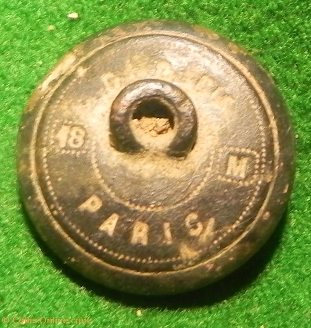 vetements et accessoires boutons militaires bouton ancre de forme ronde dite bouclier officier de marine second empire 1852 1870