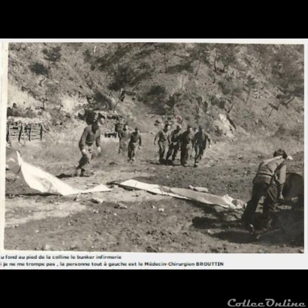 photographie poid opium europe evacuation un blesse guerre de coree 1952