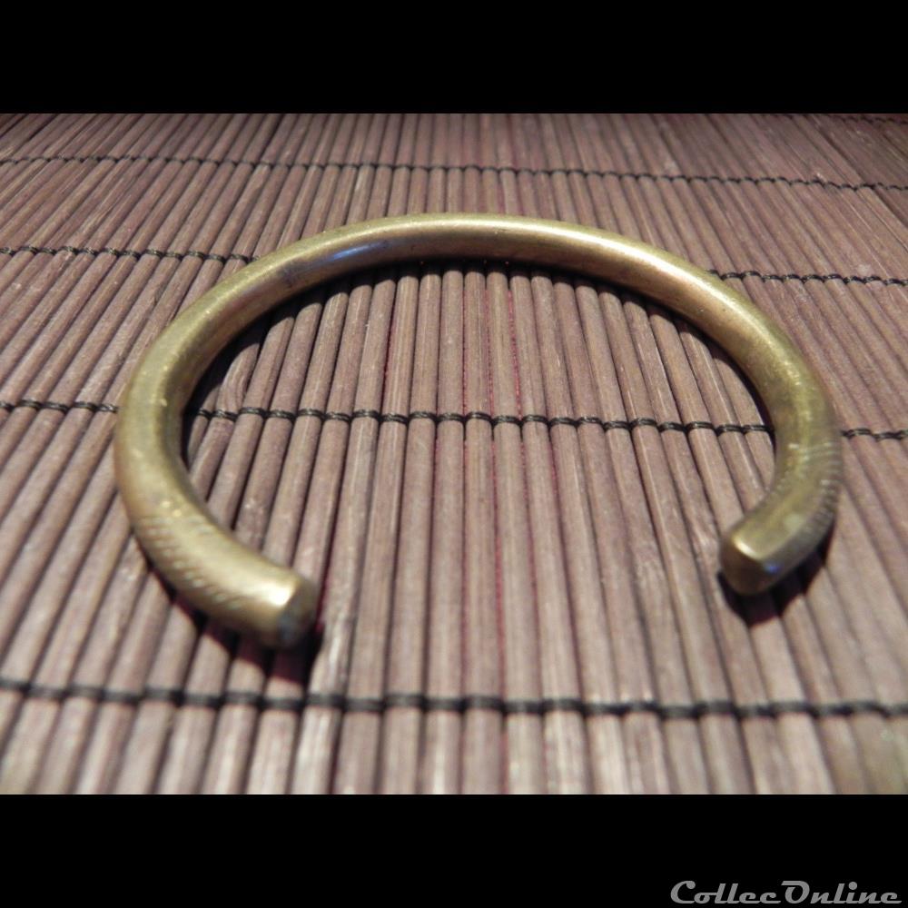 bracelet manille-monnaie primitive afrique bracelet manille monnaie primitive