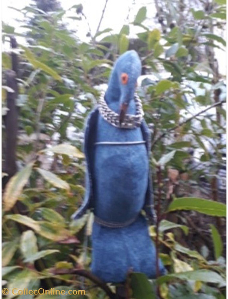 Sculpture zoomorphe oiseau en tissu 2 art antiquites sculptures tissus sculpture zoomorphe oiseau en tissu