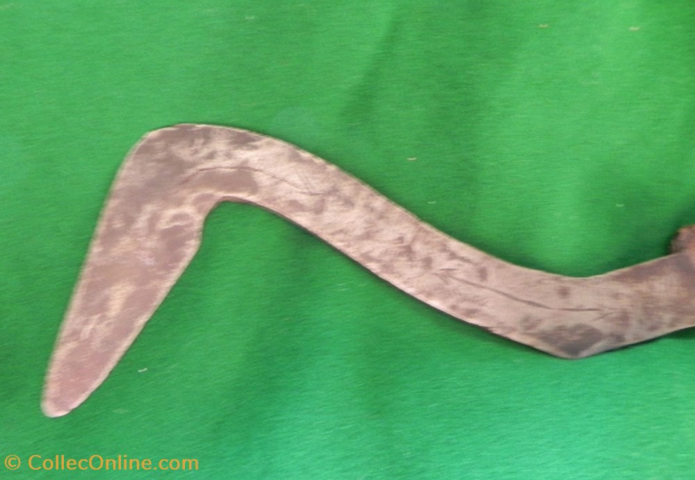 COUTEAU FAUCILLE NGBANDI 4 militaria armes blanches couteau faucille ngbandi