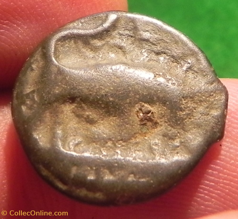 monnaies antiques celtes potin turons a la tete diabolique monnaie inspiration lunaire