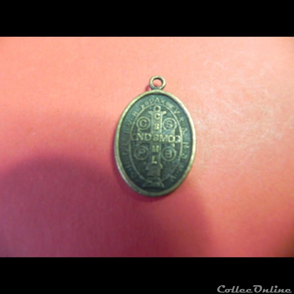 La médaille de Saint Benoît. XXI s (St BENEDICITI ?) 3 religieuse mandat territoriaux la medaille de saint benoit xxi s st benediciti