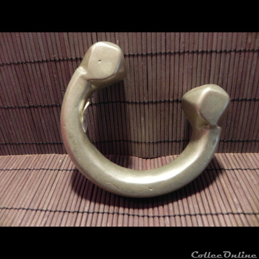 primitive afrique bracelet manille monnaie en argent