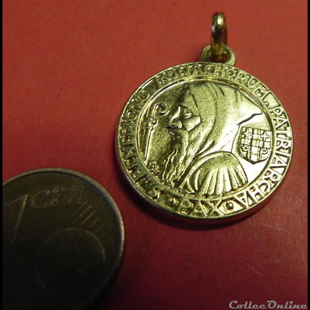 religieuse mandat territoriaux medaille de saint benoit