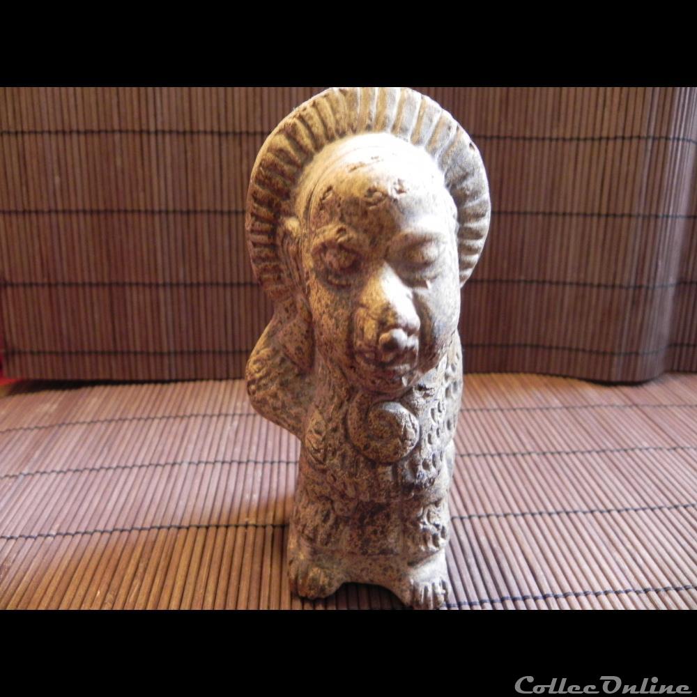 art antiquite archeologie amerique personnage terre cuite dieu de la pluie et du tonner