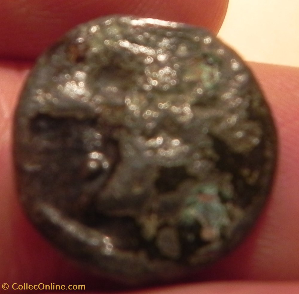 monnaies antiques celtes potin turons a la tete diabolique monnaie inspiration lunaire