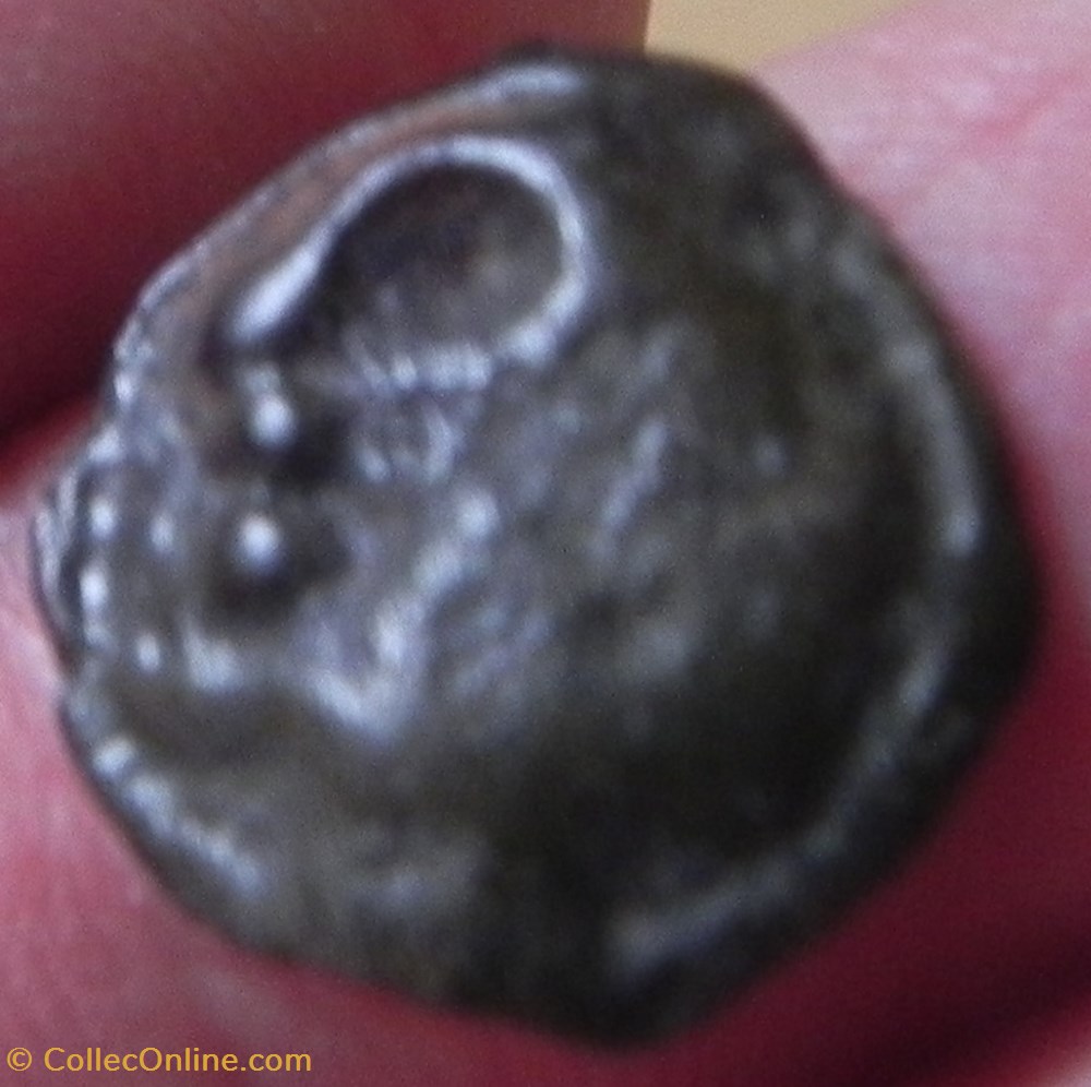 monnaies antiques celtes potin turons a la tete diabolique monnaie inspiration lunaire