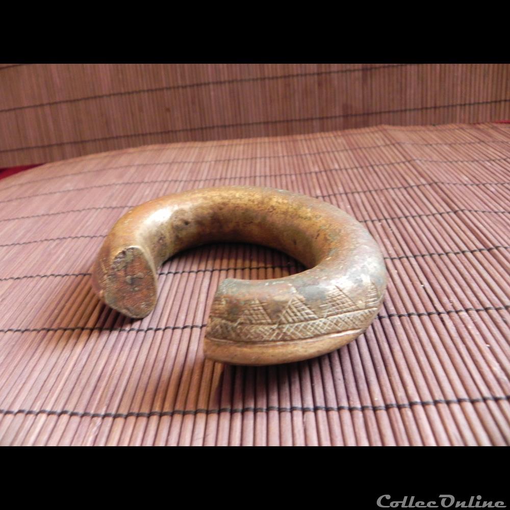 Bracelet (classé dans mes manilles & monnaies primitives)manille-monnaie afrique bracelet classe dans mes manilles monnaies primitives manille monnaie