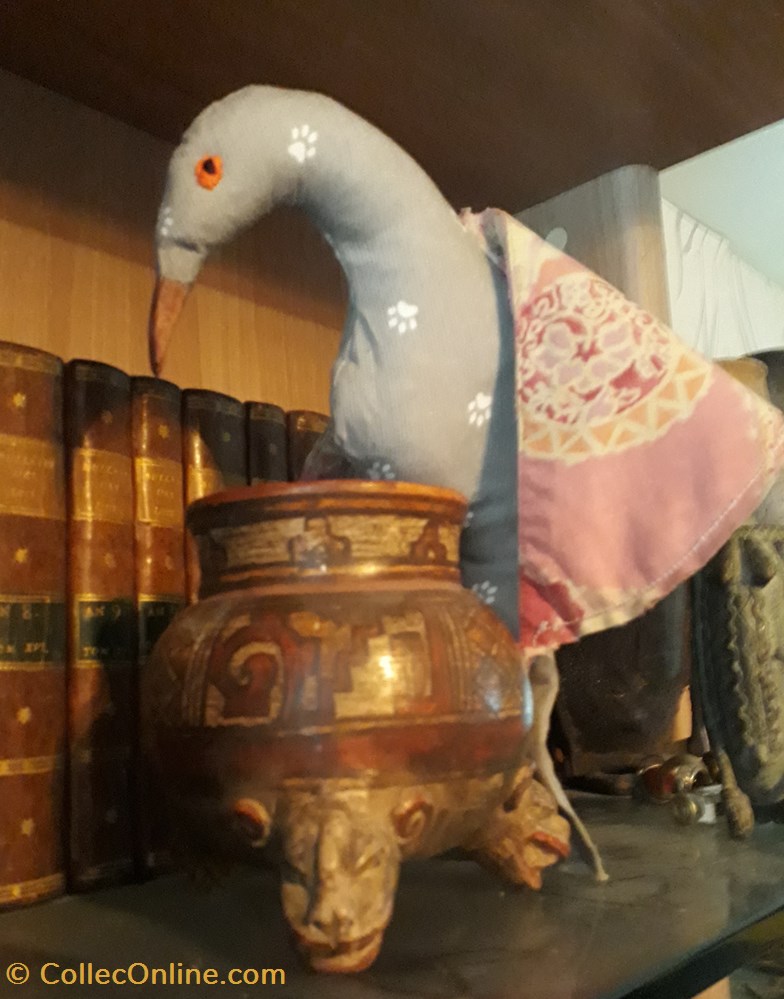 art antiquites sculptures autres sculpture zoomorphe oiseau en tissu