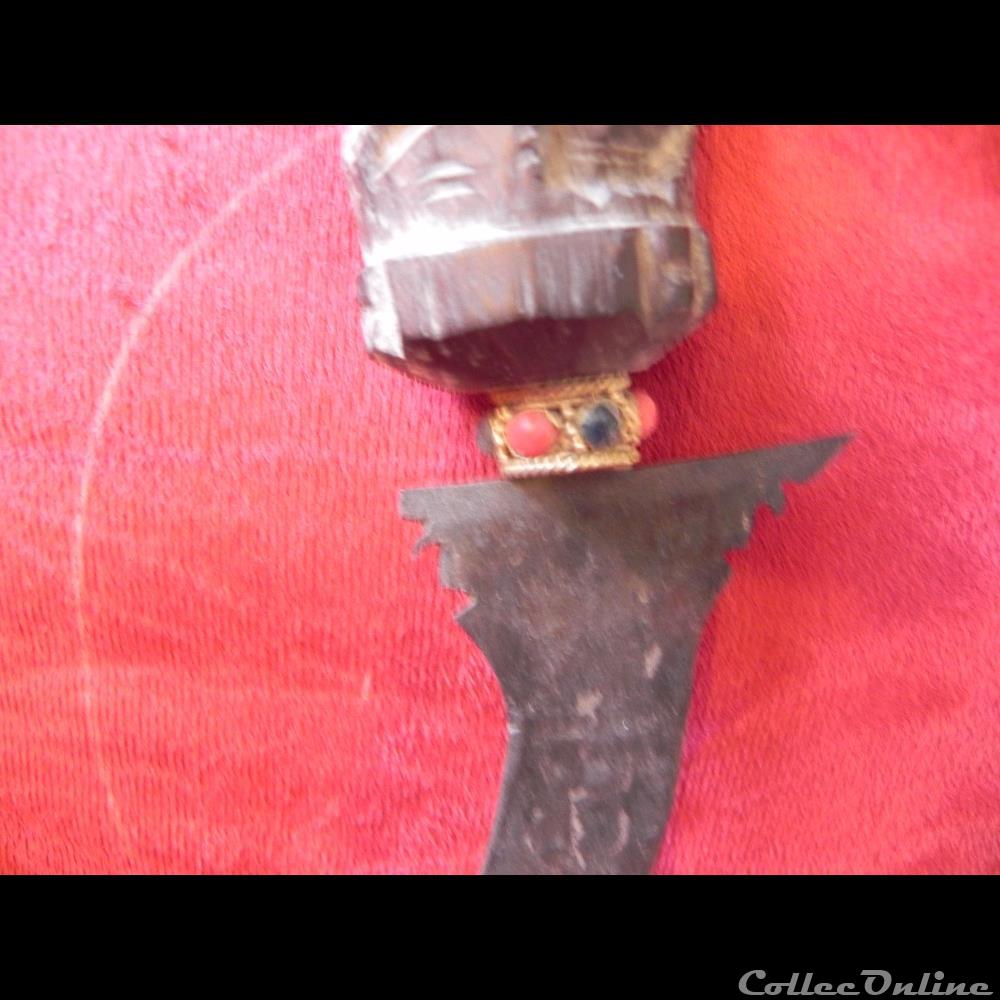 ancien couteau kriss damassé 2 militarium arme blanch mandat territoriaux ancien couteau kriss damasse