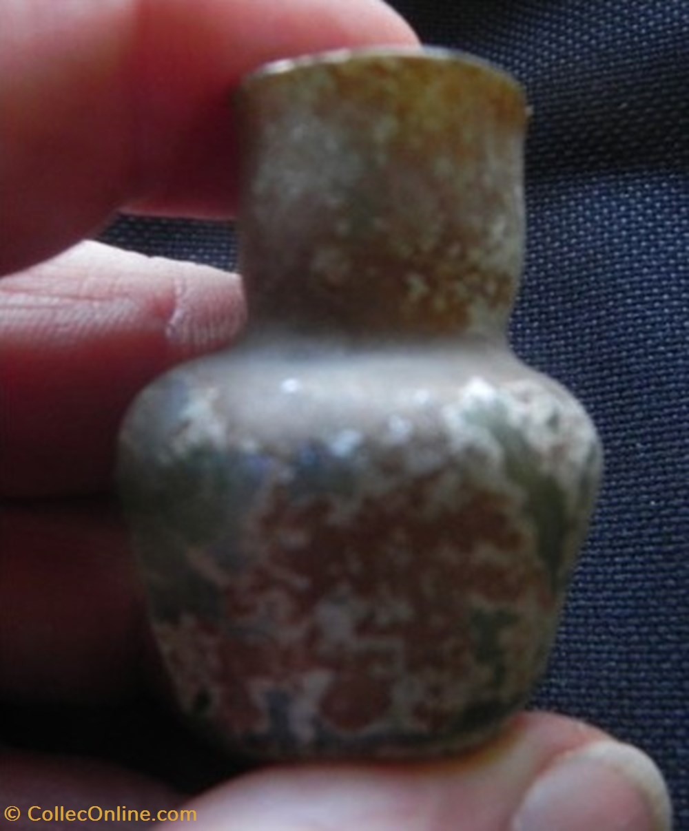 Romain - Petit vase à onguent en verre irisé - IIème-IVème siècle 3 art antiquites verrerie romain petit vase a onguent en verre irise iieme iveme siecle