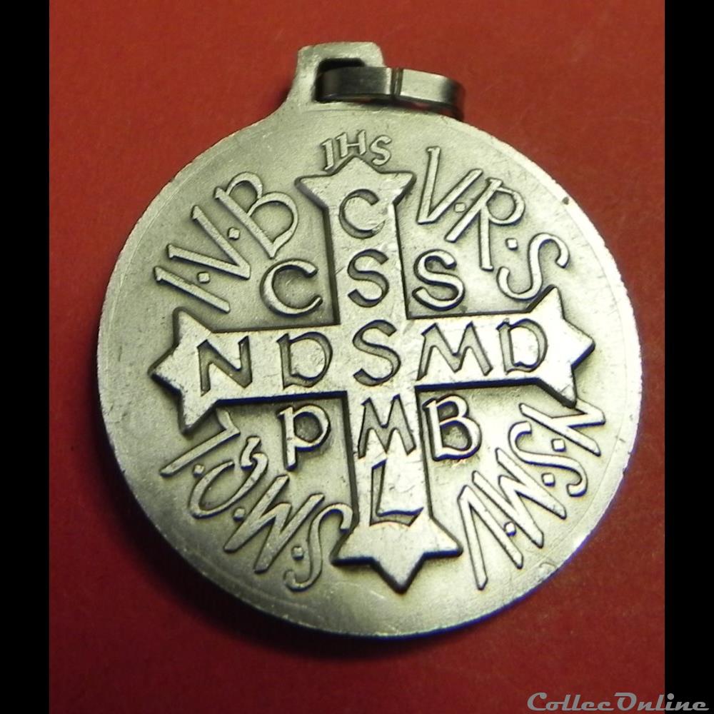 médaille de Saint Benoît 4 religieuse mandat territoriaux medaille de saint benoit