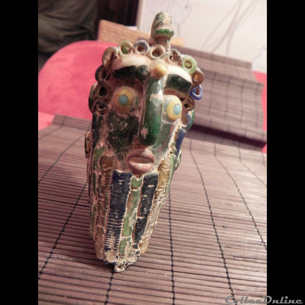 art antiquite archeologie asie phenicie grande tete en verre et pate de verre