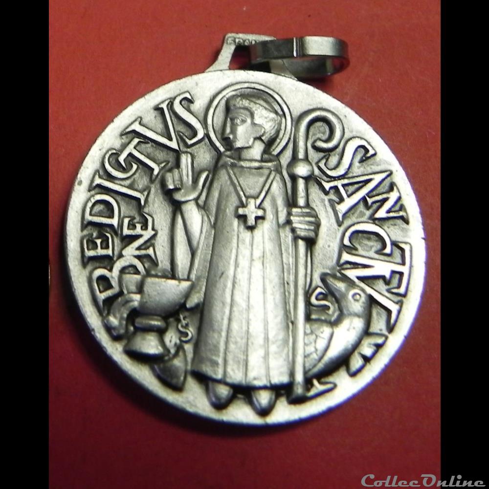 médaille de Saint Benoît 3 religieuse mandat territoriaux medaille de saint benoit