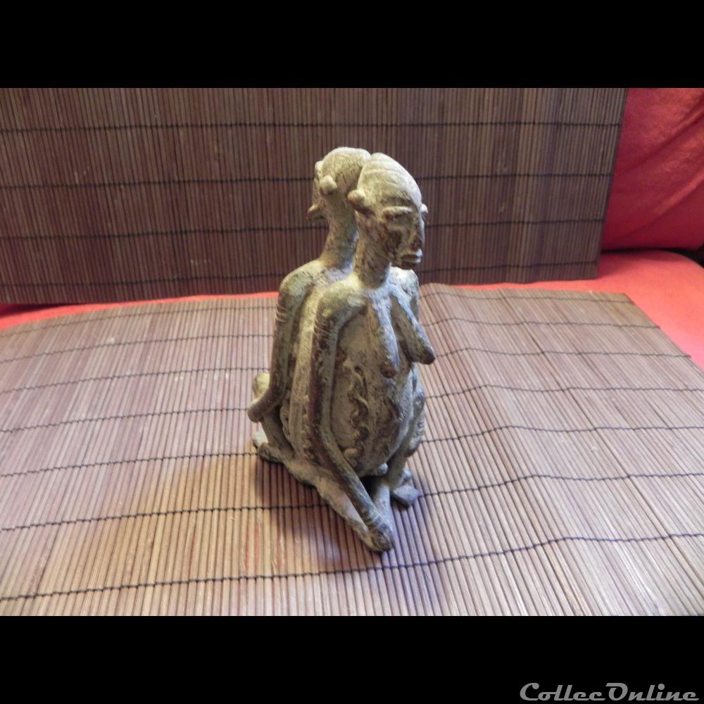 europe poids a or de chefferie couple ancetres dogon