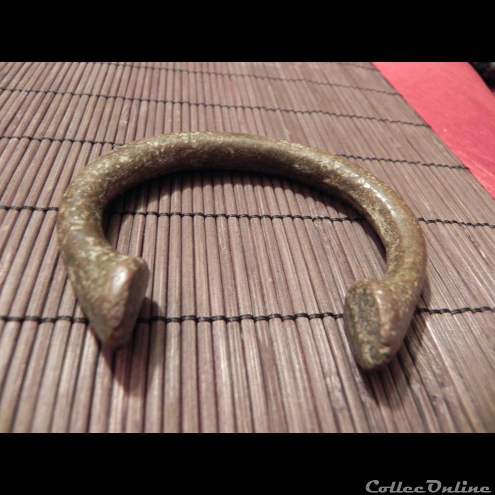 manille-monnaie de Birmingham zone Sahel .Manilla-bronze-slave-bracelet primitive romaine manille monnaie de birmingham zone sahel manilla bronze slave bracelet
