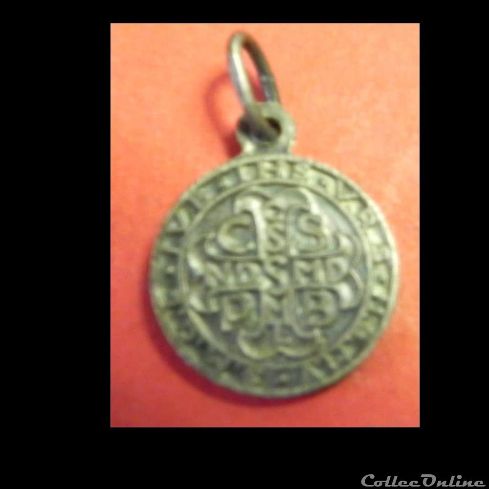religieuse mandat territoriaux medaille de saint benoit