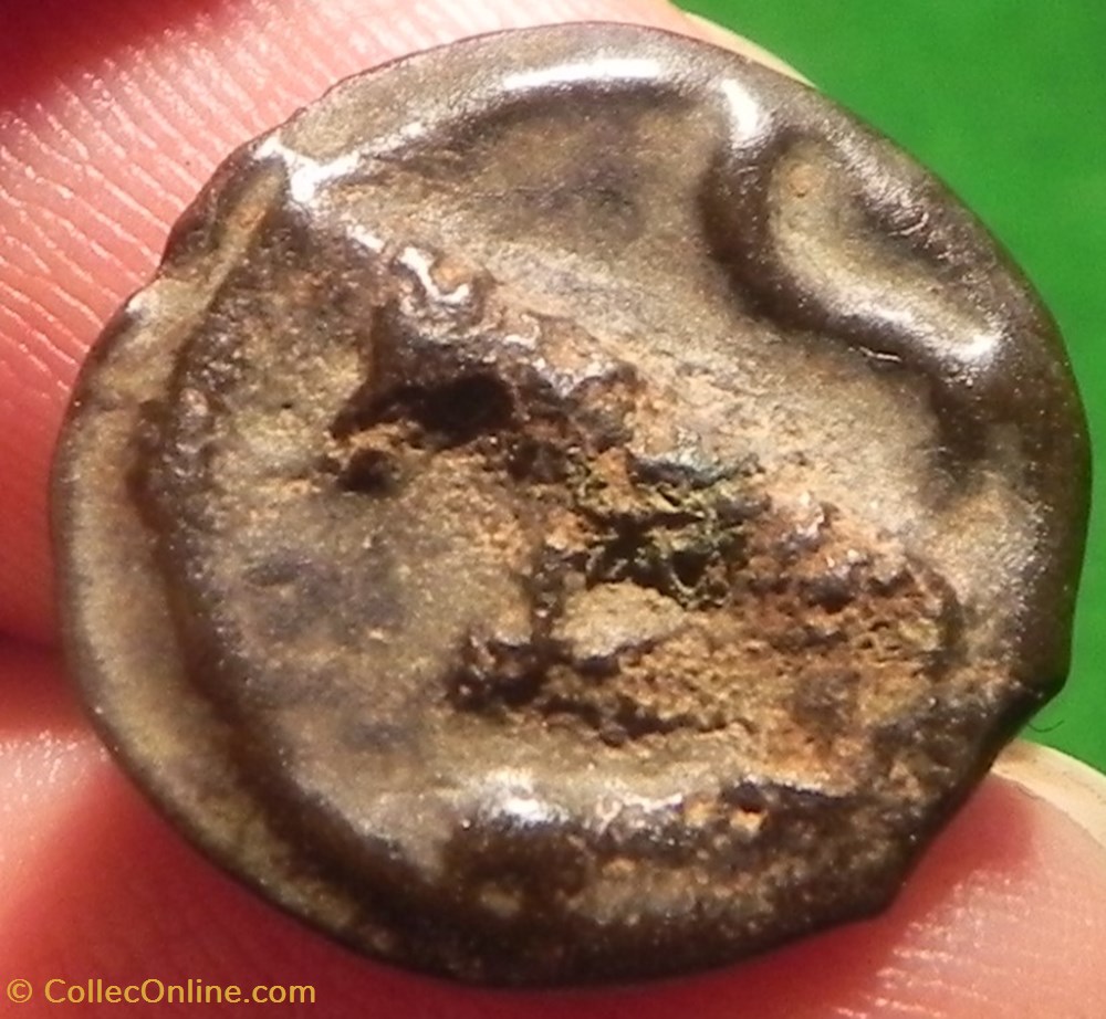monnaies antiques celtes potin turons a la tete diabolique monnaie inspiration lunaire