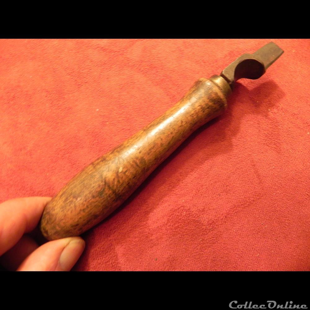 outil à identifier. outillage jeux bar flipper arcade mandat territoriaux outil a identifier
