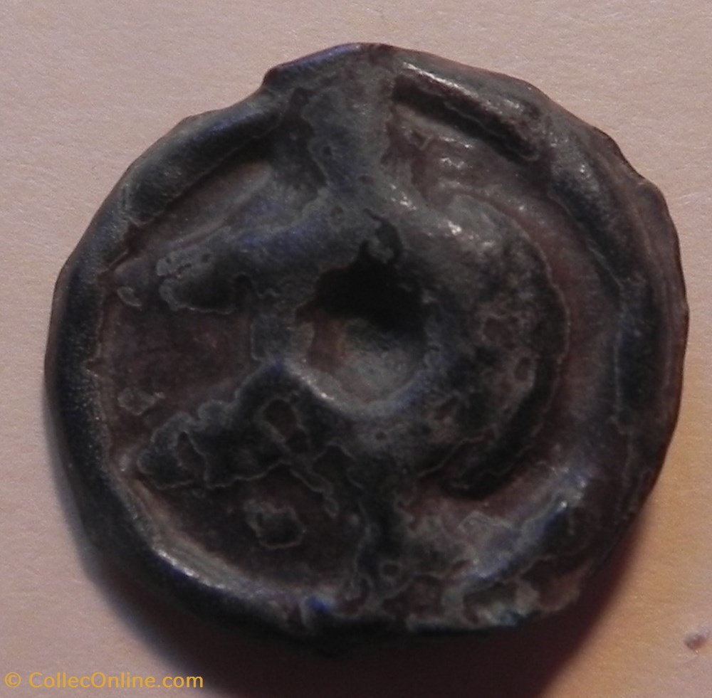 monnaies antiques celtes potin turons a la tete diabolique monnaie inspiration lunaire