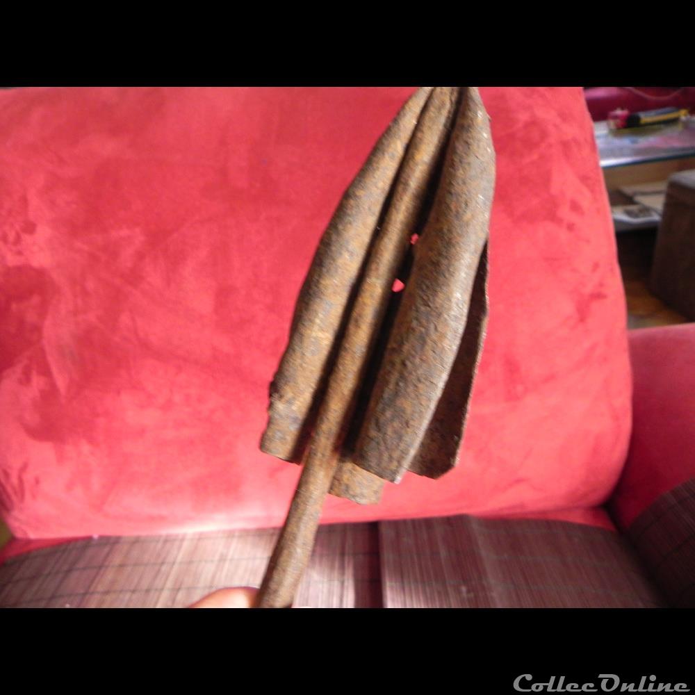 pré-monnaies de fer Dogon cloche rituelle primitive afrique pre monnaies de fer dogon cloche rituelle